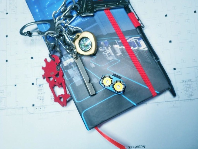 极致便携与强大性能的完美融合：vtiger蔚虎K1迷你EDC钥匙扣手电