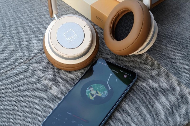 游戏手机也有好音质？搭配达尼IO-6就行，游戏时延表现很棒