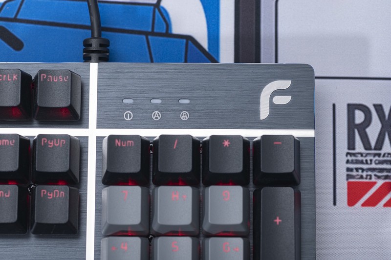 金属简约风，多样化选择，迪摩F8十字军机械键盘