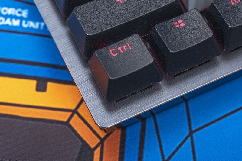 金属简约风，多样化选择，迪摩F8十字军机械键盘