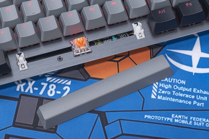 金属简约风，多样化选择，迪摩F8十字军机械键盘