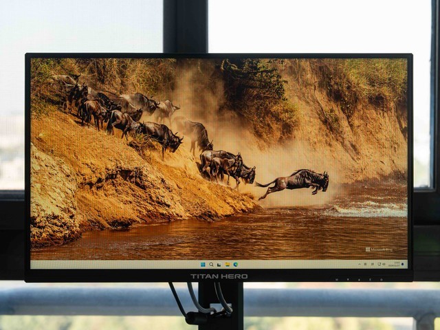 FPS发烧友的全能QD-MiniLED显示器，泰坦军团P245MS晒单