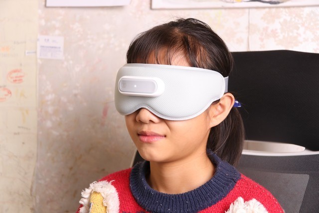 眼保健操想做就做，全面呵护孩子视力！喵喵儿童护眼仪体验