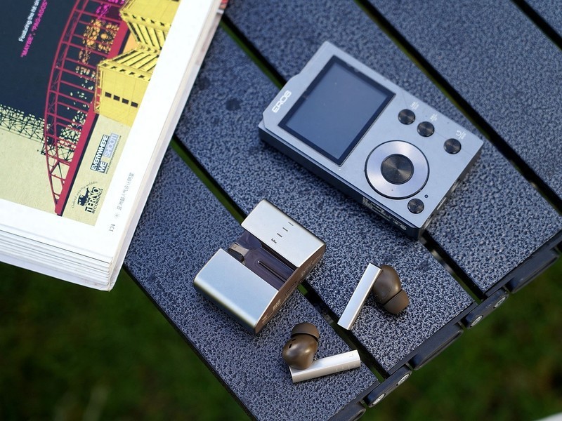 向往自由的风，FIIL X Tank CC Pro2特别联名限定款,铁汉柔情声而不凡