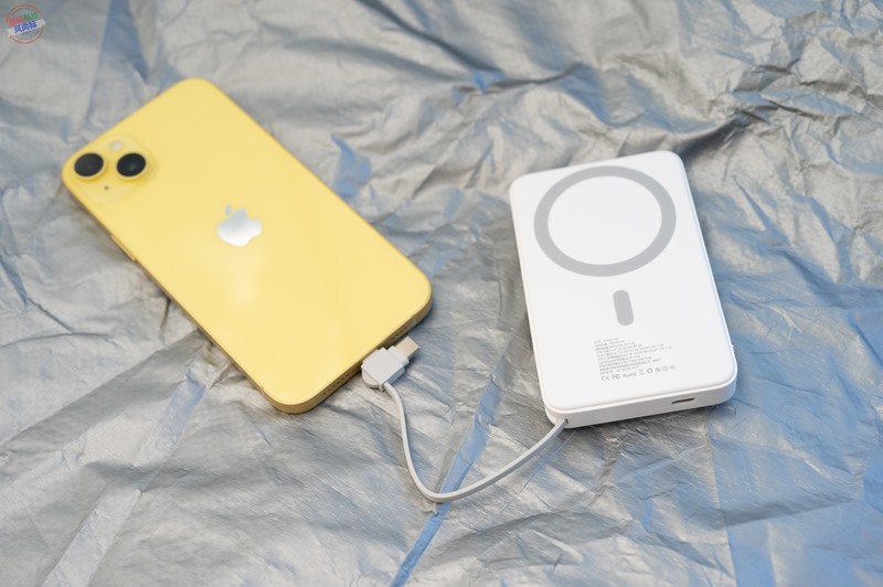 不只MagSafe，还自带双头充电线，西圣PB无线充电宝上手