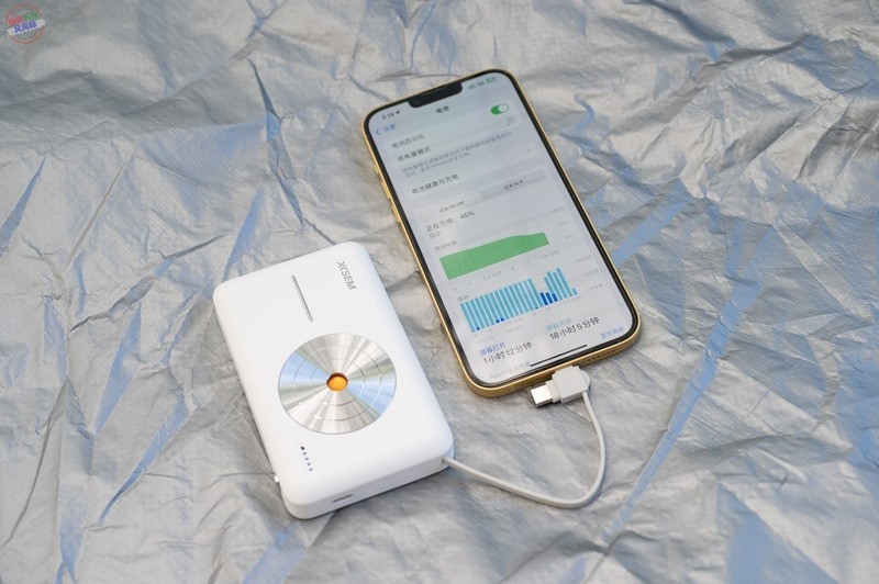 不只MagSafe，还自带双头充电线，西圣PB无线充电宝上手