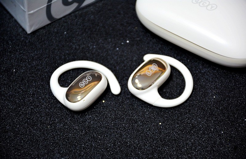 实力拿下全场景，颜值出众征服你，QCY GTR2开放式耳机可以闭眼入