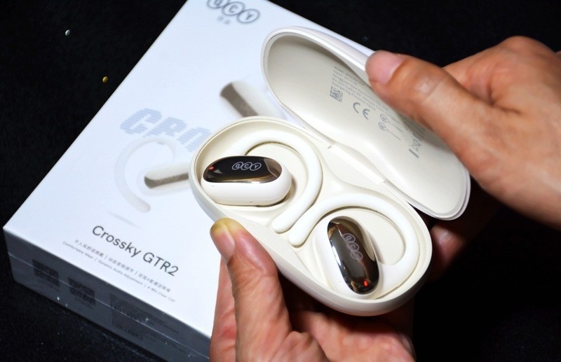 实力拿下全场景，颜值出众征服你，QCY GTR2开放式耳机可以闭眼入