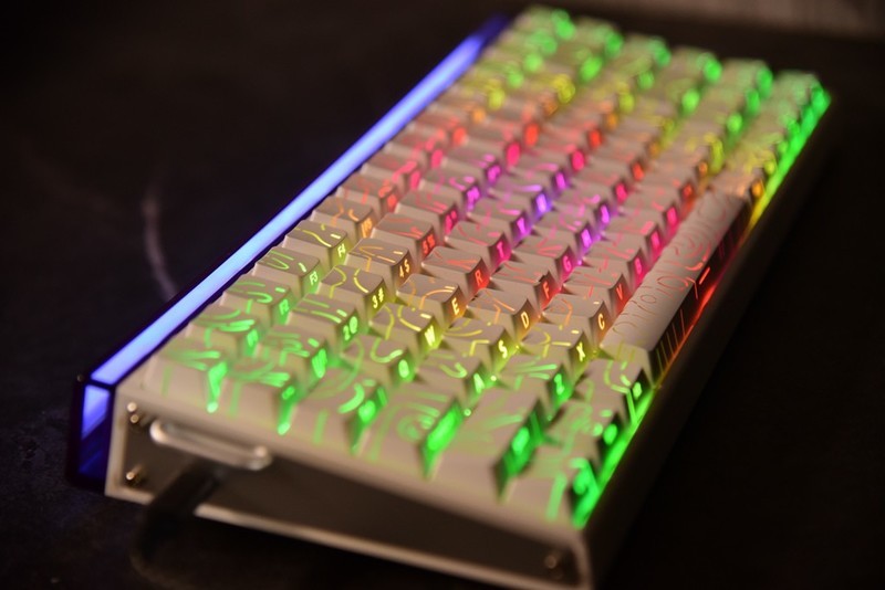 磁轴万变！卫星云图！—狼蛛HERO84HE机械键盘体验