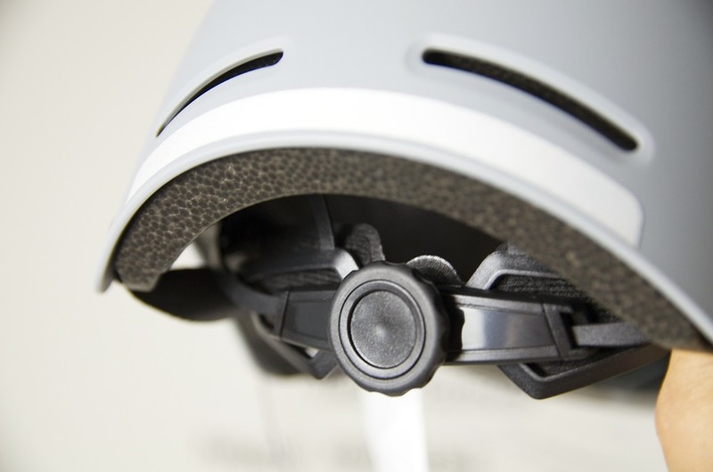 “一盔一带”确保安全出行，?这款?安全头盔销量?火爆?