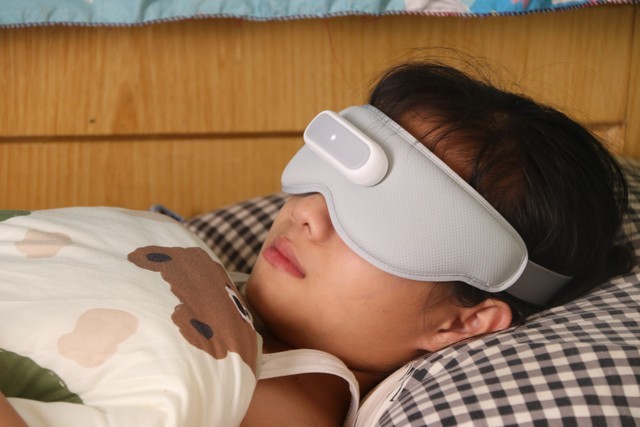 眼保健操想做就做，全面呵护孩子视力！喵喵儿童护眼仪体验