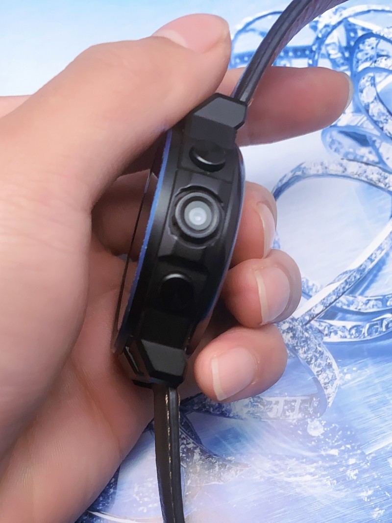 能记录人体的健康和运动还能像手机一样打游戏的智能手表开箱评测