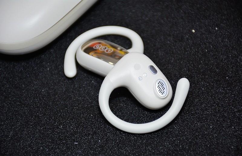 实力拿下全场景，颜值出众征服你，QCY GTR2开放式耳机可以闭眼入