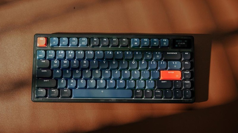 gasket结构的矮轴机械键盘，黑爵AK832pro 开箱