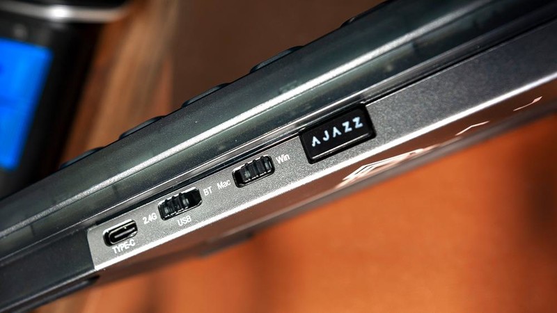 gasket结构的矮轴机械键盘，黑爵AK832pro 开箱