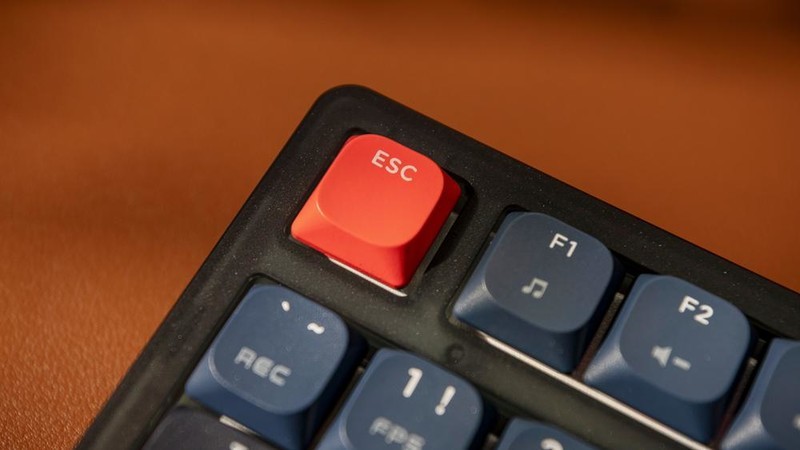 gasket结构的矮轴机械键盘，黑爵AK832pro 开箱