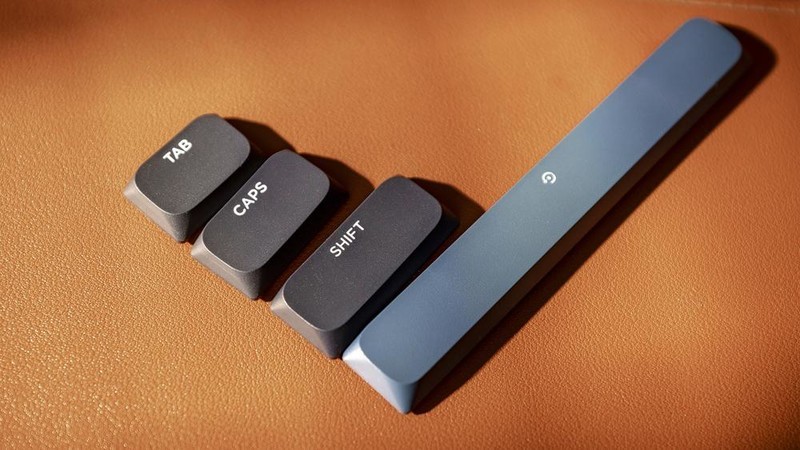 gasket结构的矮轴机械键盘，黑爵AK832pro 开箱