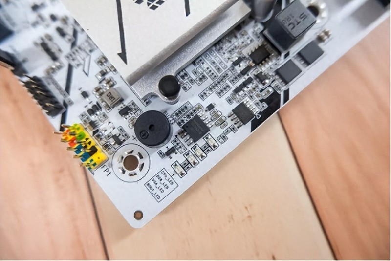 华南B660M-PLUS主板：装机体验，高性价比之选！|华南金牌