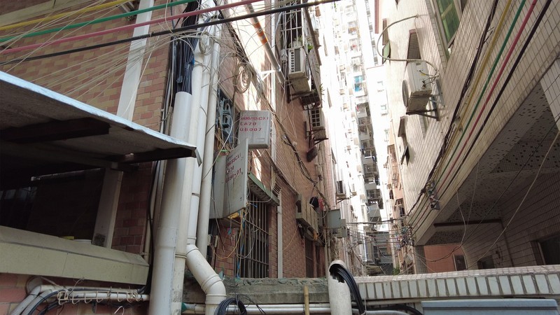 网速远超5G手机，让城中村“村霸”无法垄断