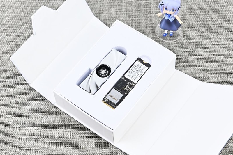 影驰HOF EXTREME 50S 2TB固态硬盘开箱试玩：体验5.0时代12G传输速度