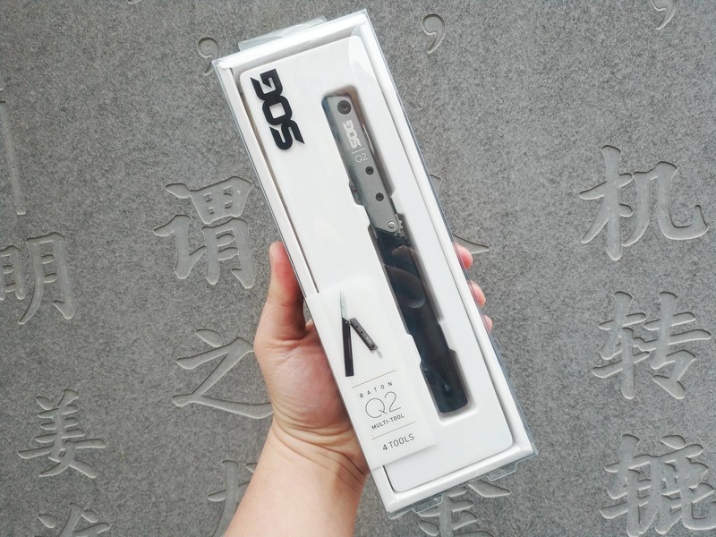 不可或缺的绅士工具：SOG多功能折叠工具Q2大马士革钢版
