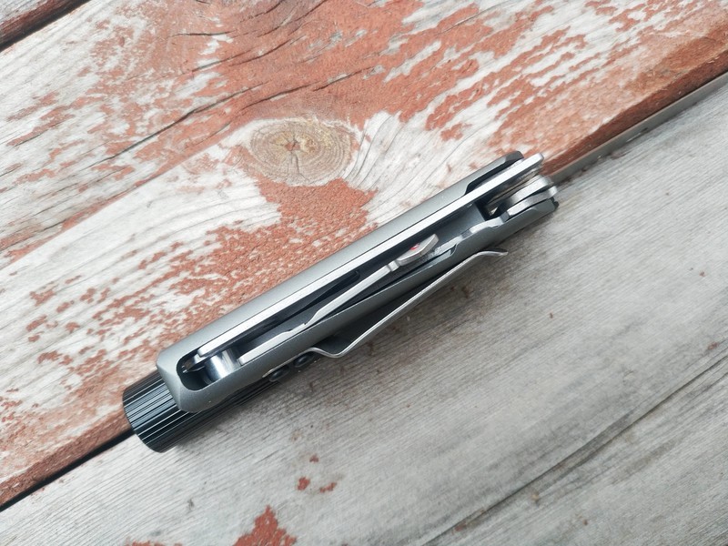 不可或缺的绅士工具：SOG多功能折叠工具Q2大马士革钢版