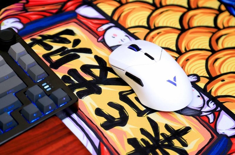 直接OTA 无线8K？还没有用电焦虑，雷柏VT9 Air游戏鼠标有点厉害！