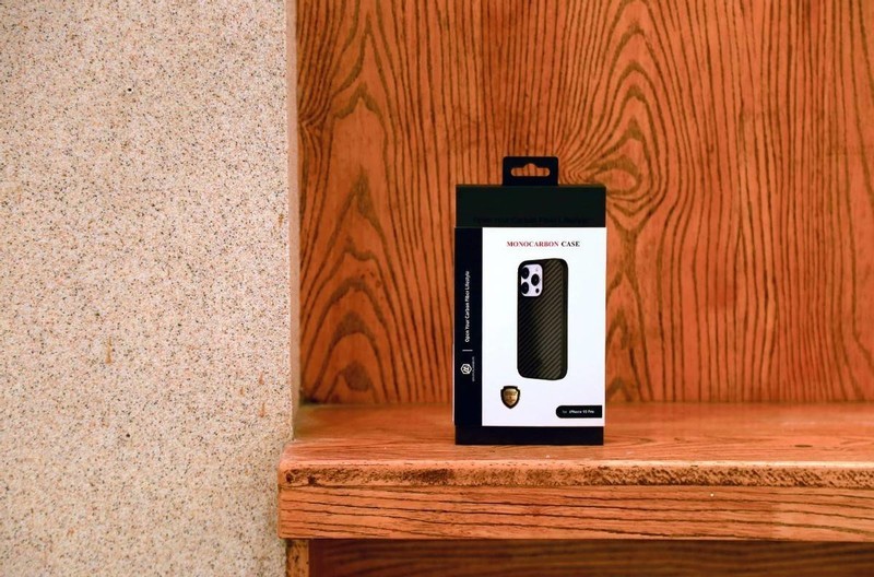 不用纠结月月换手机壳？碳纤维手机壳一步到位