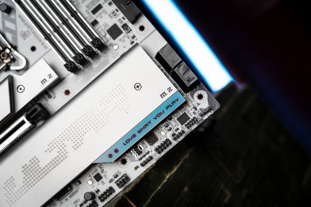 低调实用，性价比爆棚：U7 265K+七彩虹B860M ULTRA无光装机分享