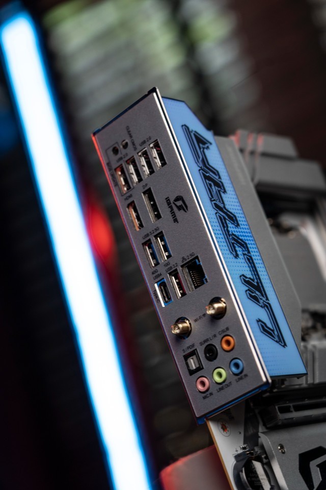 低调实用，性价比爆棚：U7 265K+七彩虹B860M ULTRA无光装机分享