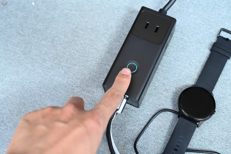 宿舍工位的插孔扩展器，体积小巧随处可用，倍思30W氮化镓快充插线板上手