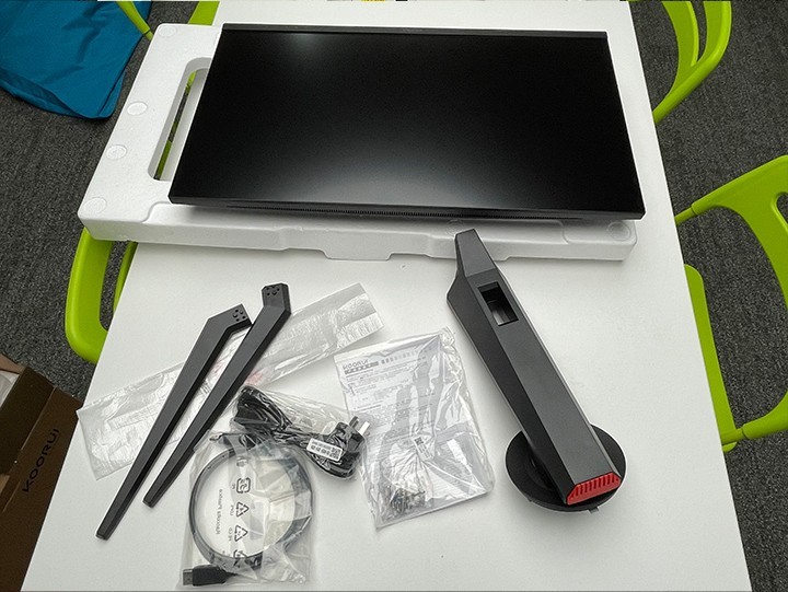 2K+155Hz高刷新率，电竞游戏玩家标配：科睿27E1QS显示器测评