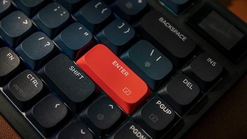 gasket结构的矮轴机械键盘，黑爵AK832pro 开箱