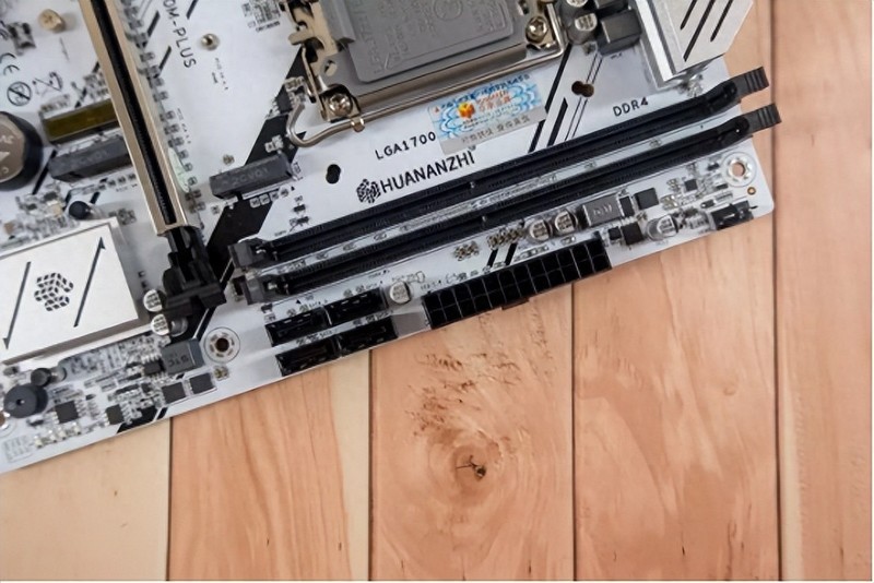 华南B660M-PLUS主板：装机体验，高性价比之选！|华南金牌