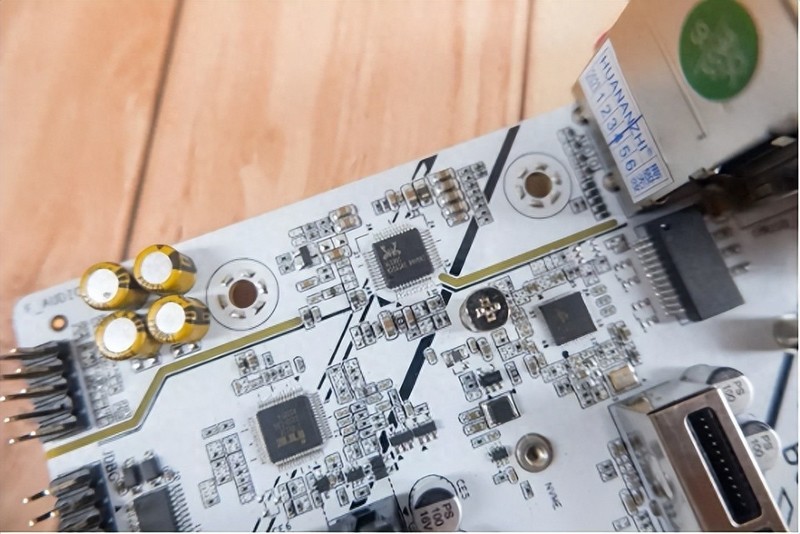 华南B660M-PLUS主板：装机体验，高性价比之选！|华南金牌