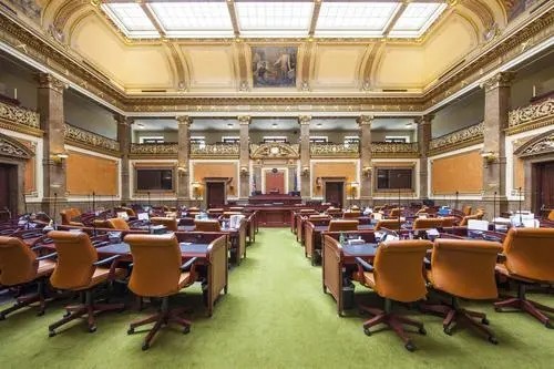 “狗粮”充足，5G随身WiFi发展引某人担忧