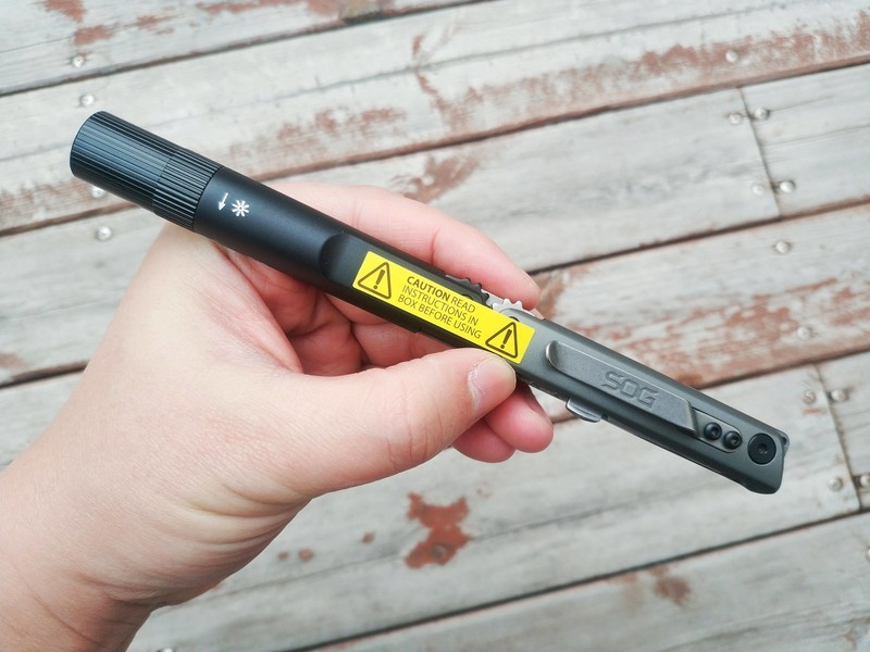 不可或缺的绅士工具：SOG多功能折叠工具Q2大马士革钢版