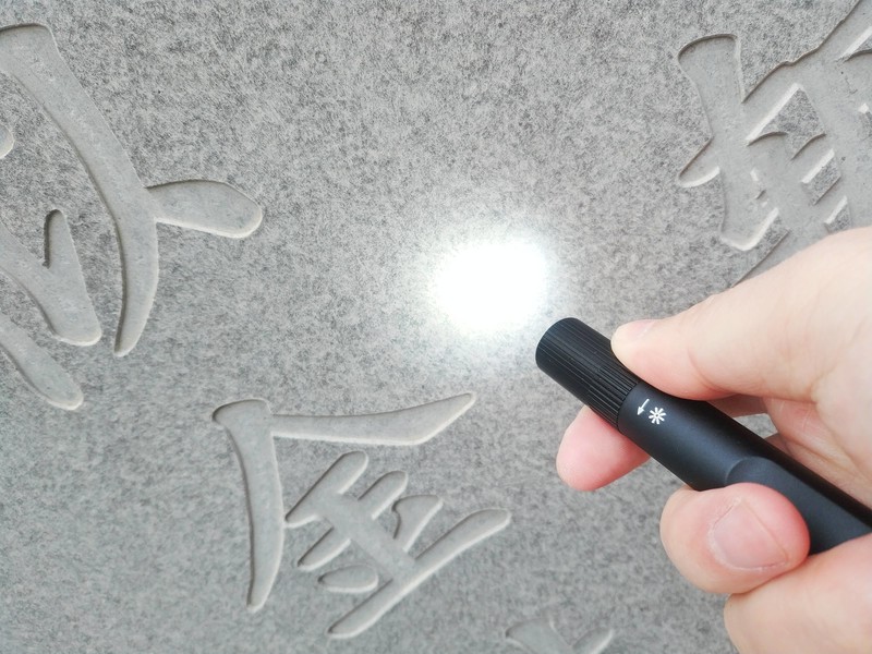 不可或缺的绅士工具：SOG多功能折叠工具Q2大马士革钢版