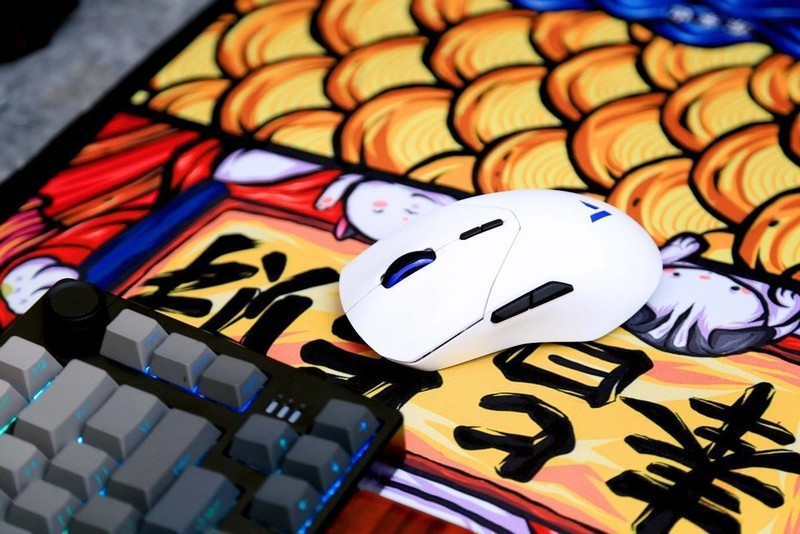 直接OTA 无线8K？还没有用电焦虑，雷柏VT9 Air游戏鼠标有点厉害！