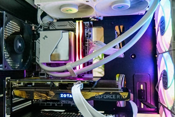 12400+H610不是最优解！华南B660M-PLUS主板能胜任？|华南金牌