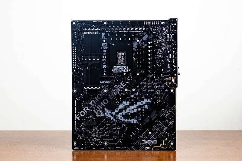 电竞基因与赛博美学，华硕ROG STRIX B860-F GAMING WIFI全面体验