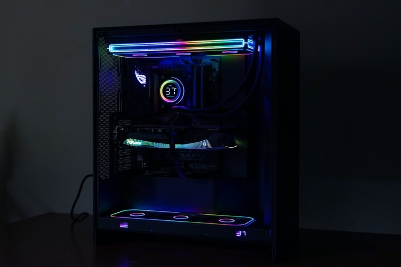 电竞基因与赛博美学，华硕ROG STRIX B860-F GAMING WIFI全面体验