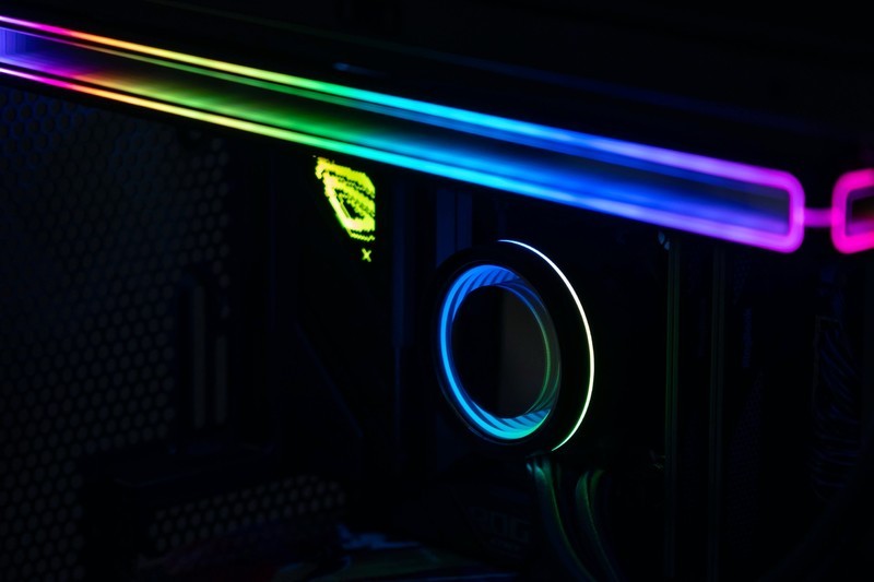 电竞基因与赛博美学，华硕ROG STRIX B860-F GAMING WIFI全面体验