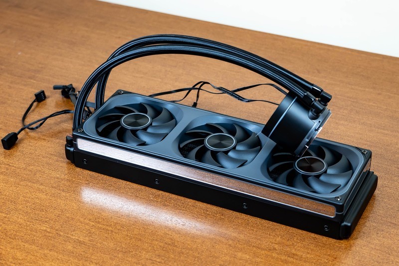 电竞基因与赛博美学，华硕ROG STRIX B860-F GAMING WIFI全面体验