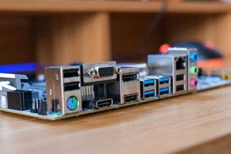 12400+H610不是最优解！华南B660M-PLUS主板能胜任？|华南金牌