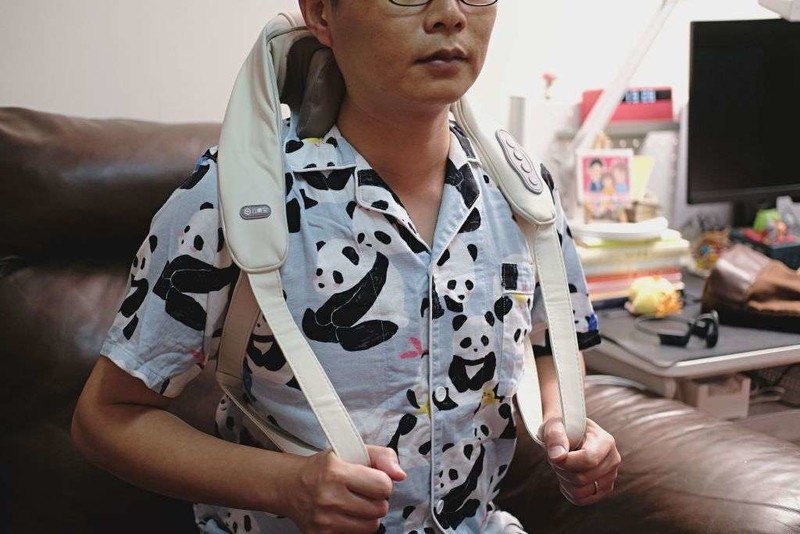 打工人的救星-云康宝肩颈按摩仪。从此在家享受星级仿人手按摩！