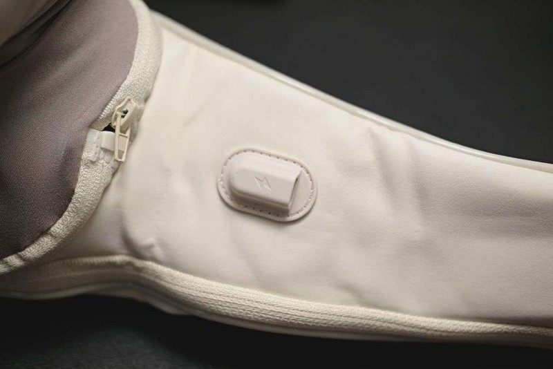 打工人的救星-云康宝肩颈按摩仪。从此在家享受星级仿人手按摩！