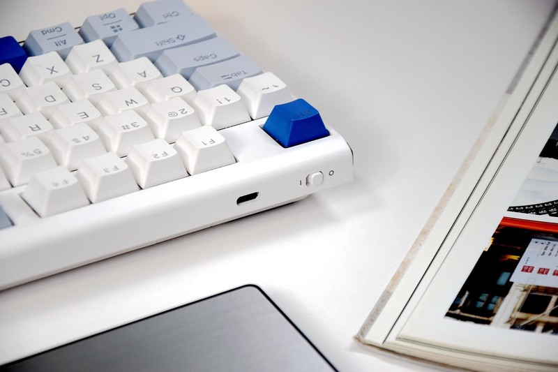 超长续航，凯华定制TURBO轴体,白色背光支持热插拔，这键盘太稳了