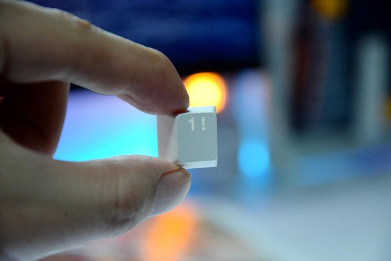 超长续航，凯华定制TURBO轴体,白色背光支持热插拔，这键盘太稳了