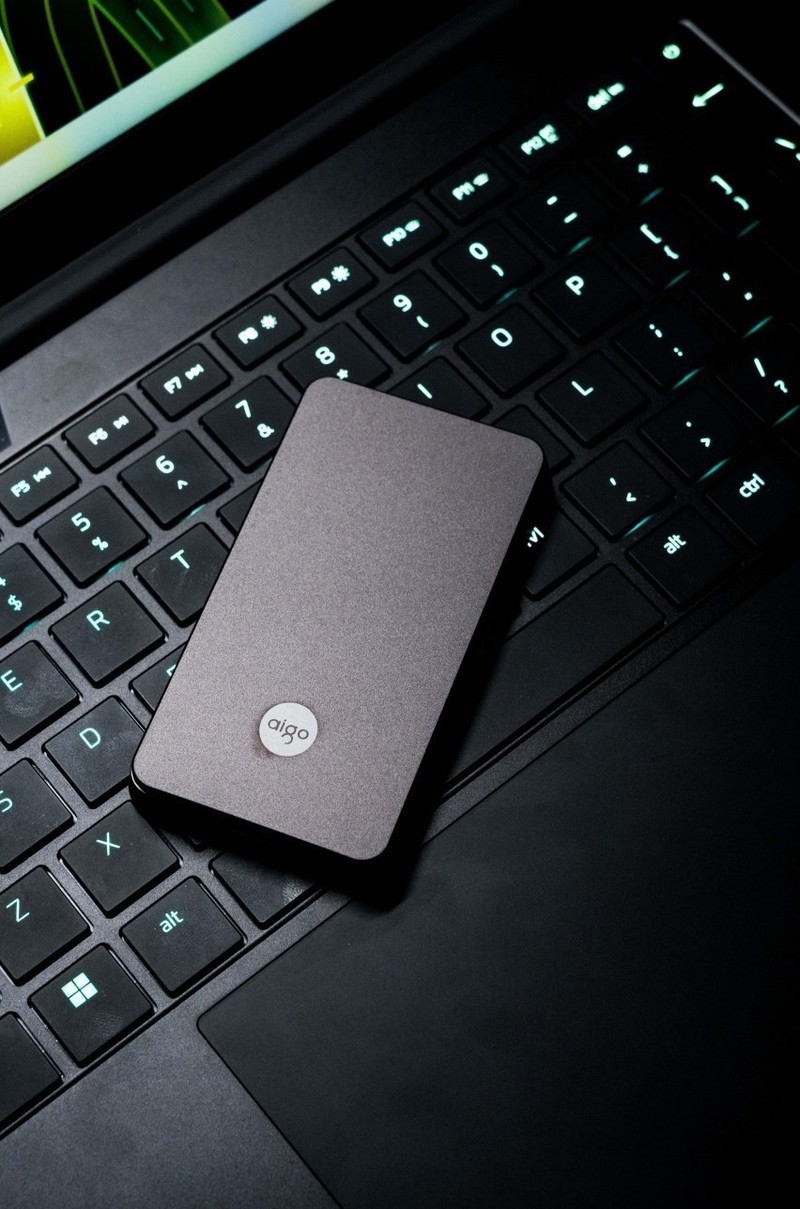 摄影人2000MB/s的心头好，爱国者P1移动固态硬盘晒单